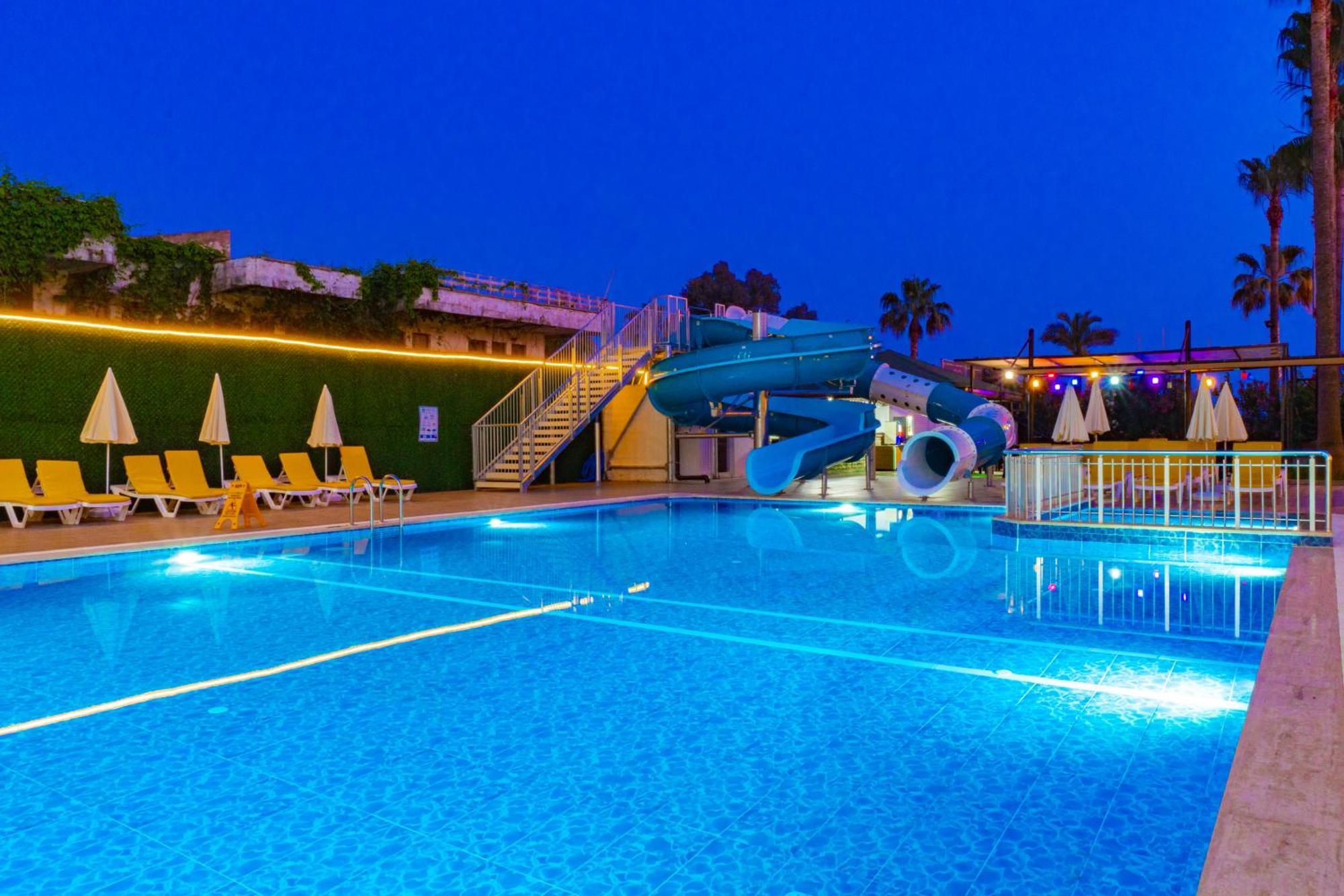 De Mare Family Hotel 코나키 외부 사진